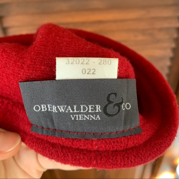 LAST CHANCE Red Wool Hat with decorative Rose - Picture 4 of 5